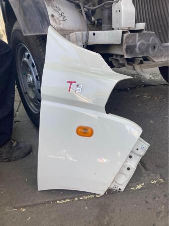 TAPABARRO DERECHO FOTON T3