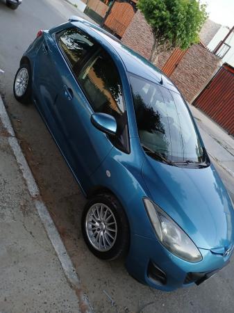MAZDA 2