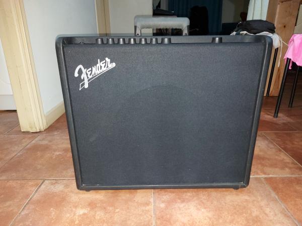 VENDO AMPLIFICADOR 