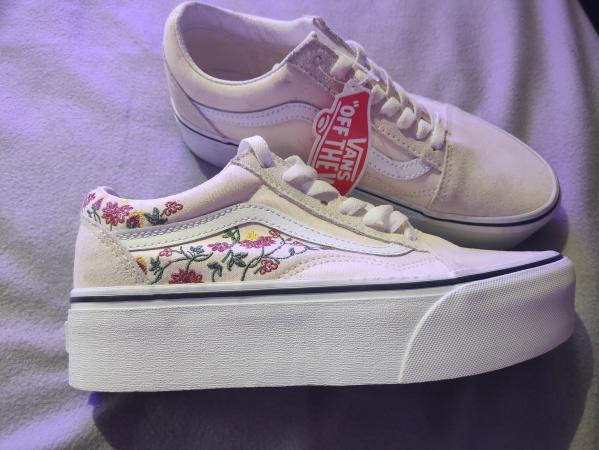 ZAPATILLAS VANS NUEVAS 