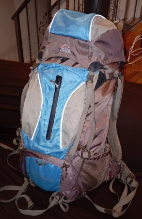 MOCHILA FEMENINA DOITE 60 LITROS.