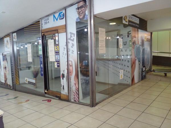 LOCAL GALERÍAS NACIONALES RUBROS OPTICAS U OTROS 