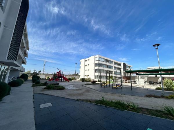 ARRIENDO AMPLIO DEPARTAMENTO DE 86M2 POCO USO,