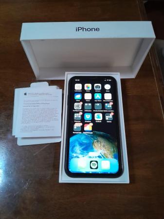 IPHONE XR EXCELENTE ESTADO CON BOLETA