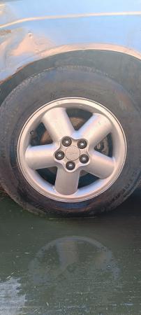 4 LLANTAS CON NEUMÁTICOS DE SUBARU LEGACY GL2.0