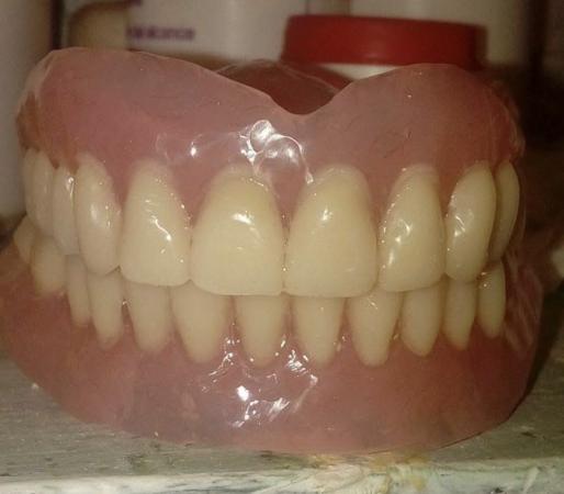PRÓTESIS DENTALES REPARACIÓN Y CONFECCIÓN 
