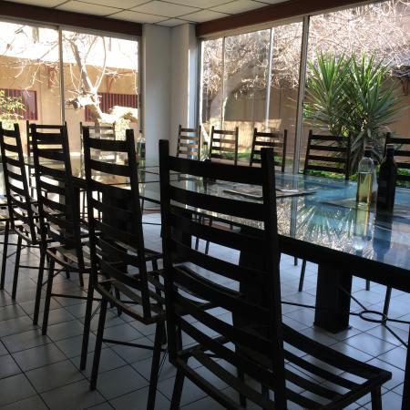 VENDO GRAN COMEDOR ESPECIAL