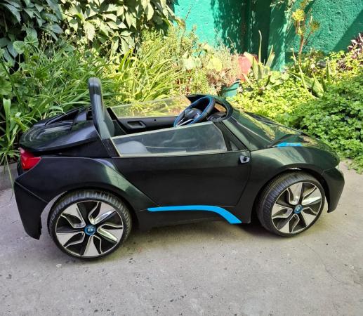 AUTO BMV I8 CONCEPT SPYDER.