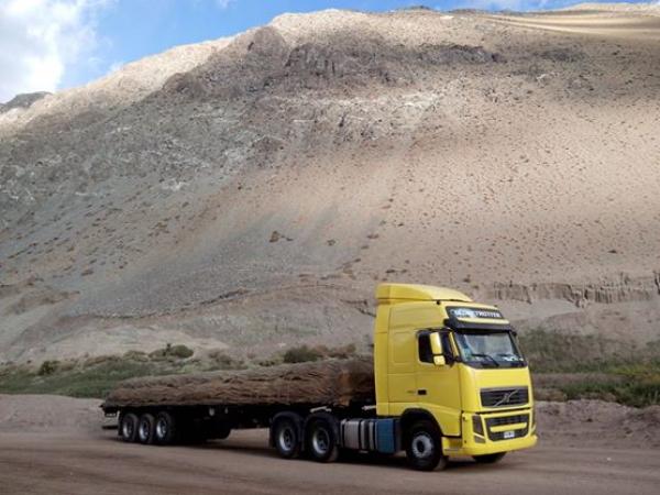 SE NECESITA CONDUCTOR A5 PARA SEMIREMOLQUE PLANO