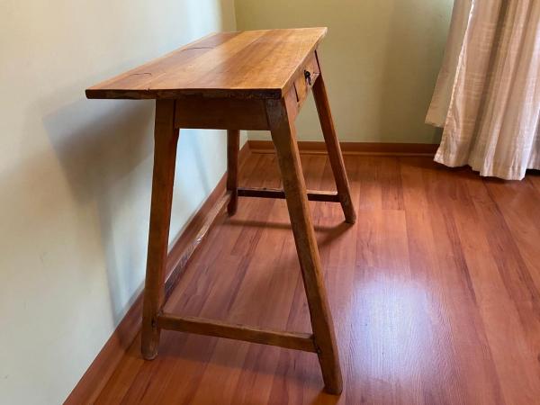 ESCRITORIO ANTIGUO DE MADERA