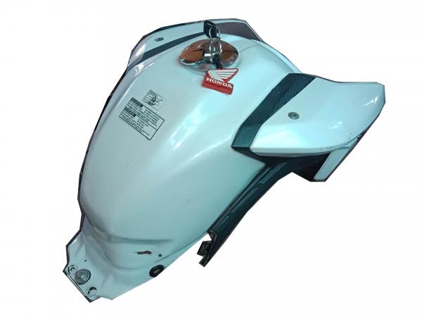 ESTANQUE CON LATERALES HONDA TWISTER CB125CC
