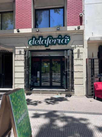 GRAN LOCAL EN ALAMEDA CON PORTUGAL