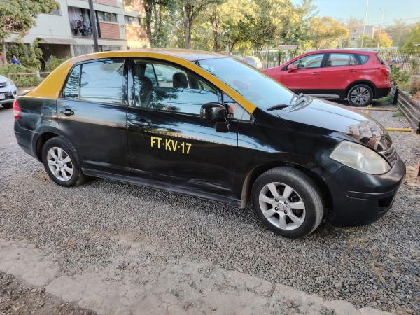 VENDO NISSAN TIIDA 2013