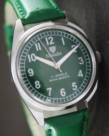 ANTIGUO RELOJ A CUERDA NIVADA