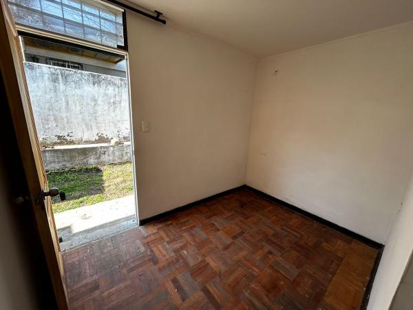 ARRIENDO PIEZA INDEPENDIENTE  EN LA REINA 