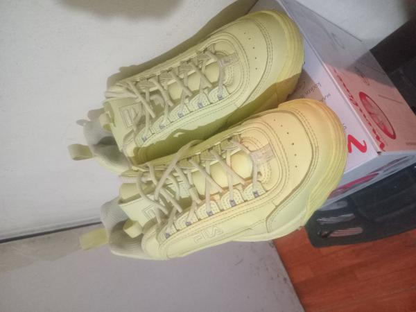 VENDO ZAPATILLAS FILA 37Y MEDIO 