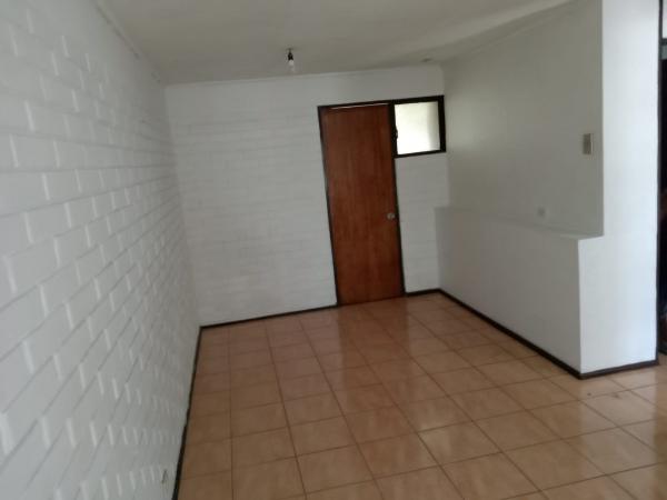 SE ARRIENDA ACOGEDORA CASA 1 PISO EN LA FLORIDA