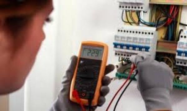 INSTALACIÓN ELÉCTRICA