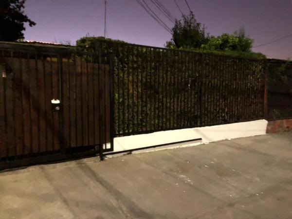 VENTA CASA EN LAS CONDES INCLUYE CASA  INTERIOR 