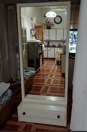 MUEBLE PROBADOR GRAN ESPEJO CON UNA CAJONERA