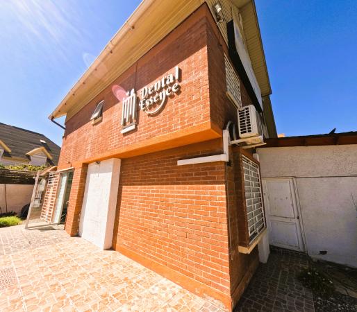 DERECHO DE LLAVES CLINICA DENTAL