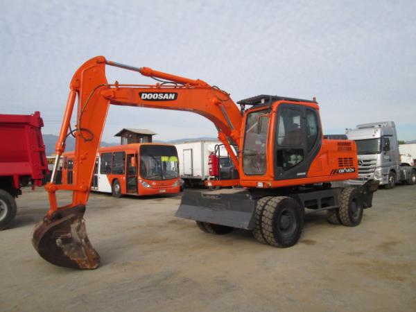 EXCAVADORA EUMATICA DOOSAN 14 TON 2020