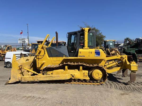 BULLDOZER KOMATSU D65EX 2005