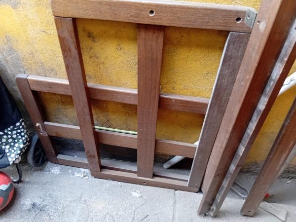 CAMA DE 1 PLAZA SIN COLCHÓN 