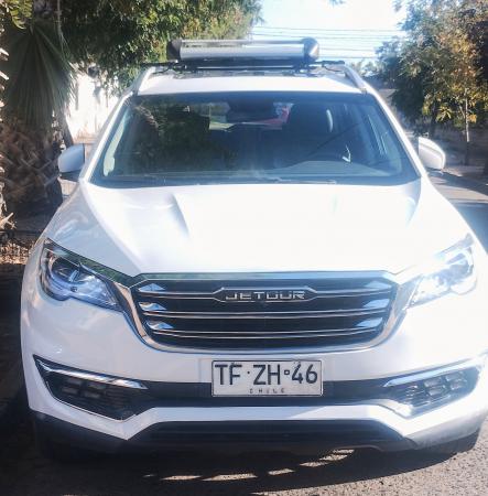 SE VENDE CAMIONETA JETOUR X70 T .2024 .FULL EQUIPO