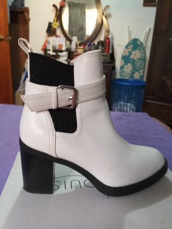 BOTINES
