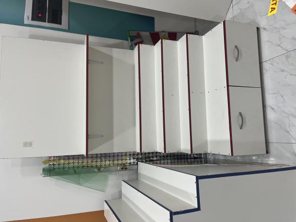 MUEBLES Y REPISAS PARA LOCAL COMERCIAL