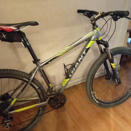 BICICLETA MTB GIANT TALON 3 EXCELENTE ESTADO 27,5