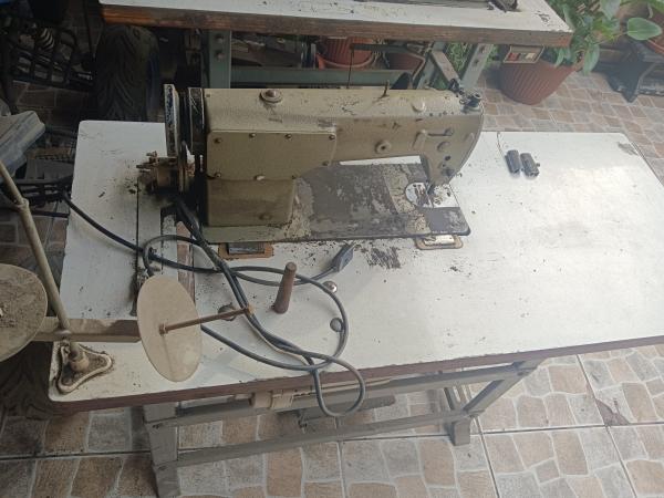 MAQUINA DE COSER