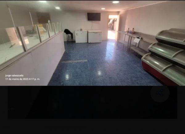 SE VENDE CASA 