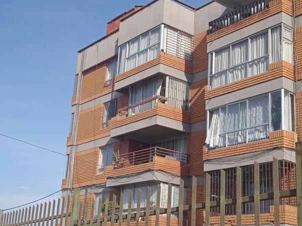 VENDO AMPLIO DEPARTAMENTO