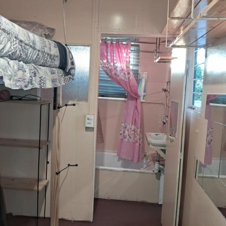 PIEZA CHICA AMOBLADA WC PRIVADO 2P MALL VESPUCIO