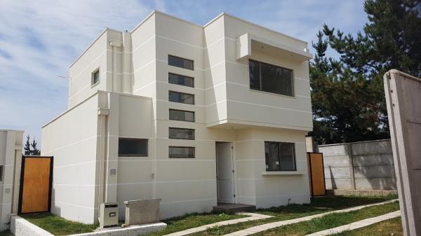 ACEVEDO&RAVEST: VENDE  CASA MEDITERRANEA