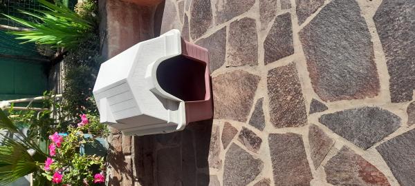 CASA DE PERRO IMPECABLE