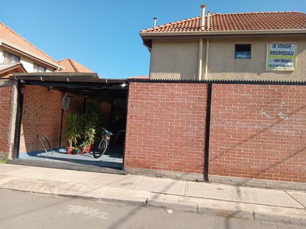 VENDO HERMOSA CASA EN MAIPÚ 