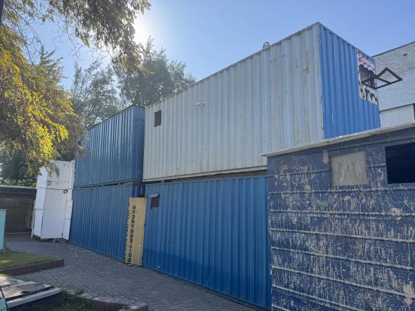 CONTENEDOR MODULAR  OFICINA Y BAÑO, 20 PIES 