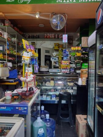 SE VENDE MINIMARKET