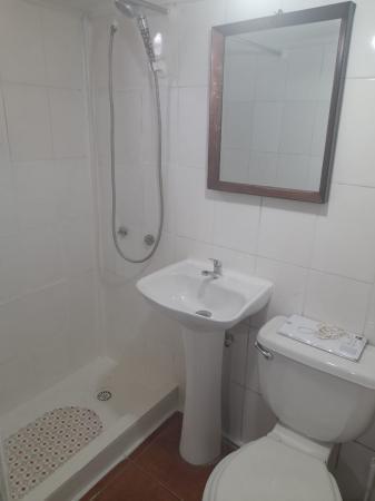 HABITACIONES CERCA METRO ECUADOR