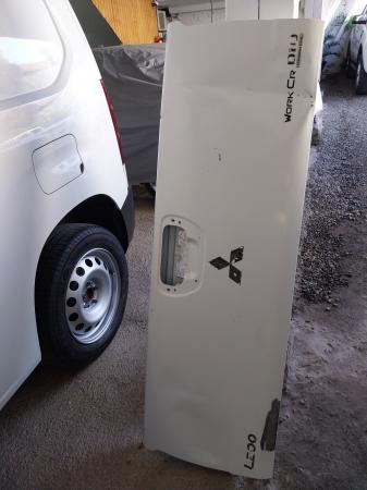 PORTALÓN MITSUBISHI L200 USADO