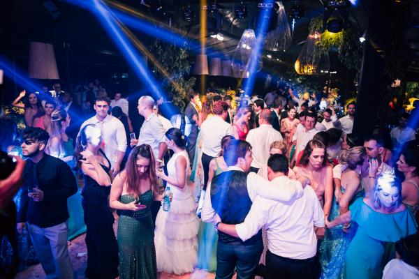 SONIDO E ILUMINACIÓN ARRIENDO PARA EVENTOS