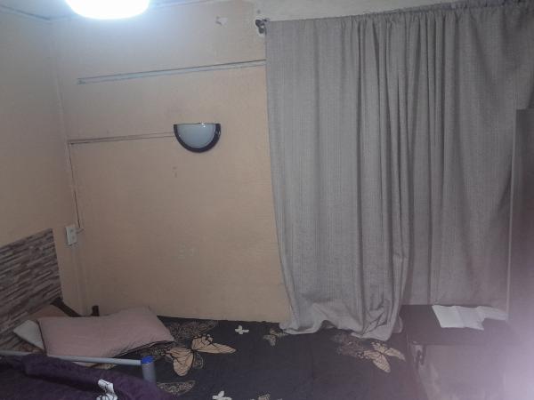 HABITACIÓN AMOBLADA