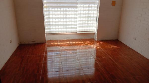 CASA SOLIDA 2P 4D 2B VENTA DIRECTA SAN CAMILO